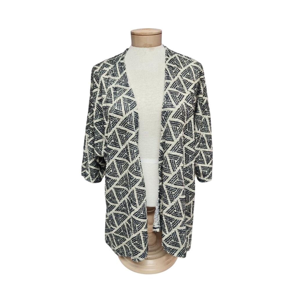 Lularoe Lindsey Sweater Black White Size Small Nwt Triangle Geometric